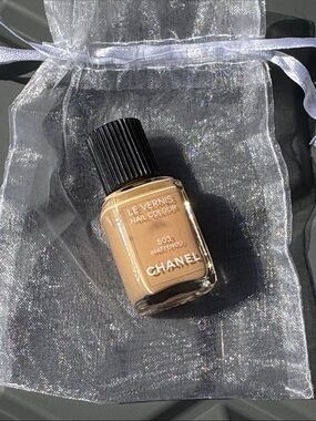 Chanel Nail color open bottle in #503 inattendu (unexpected)